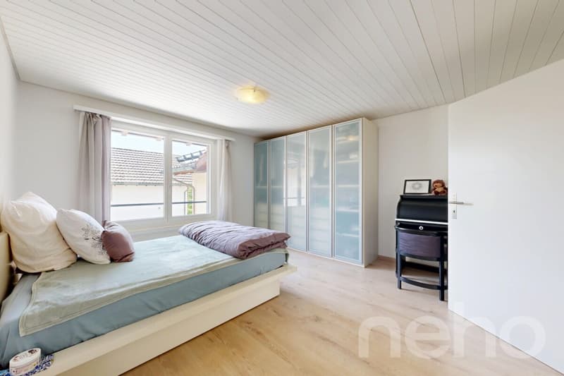 Aussergewöhnliches 6.5-Zimmer-Doppeleinfamilienhaus (9)