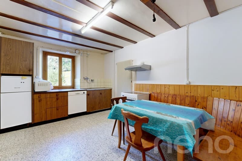 Les Bayards: Ancienne ferme avec grange et appartements (12)