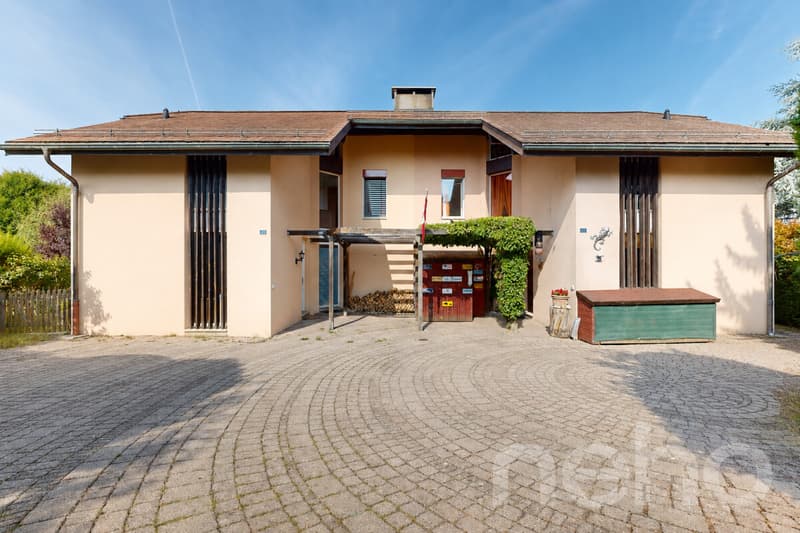 Charmante maison avec grand jardin arboré, et vue sur le Jura! (11)