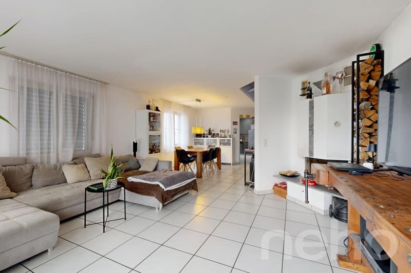 Zuhause ankommen: Grosszügige Maisonettewohnung mit Terrasse (3)