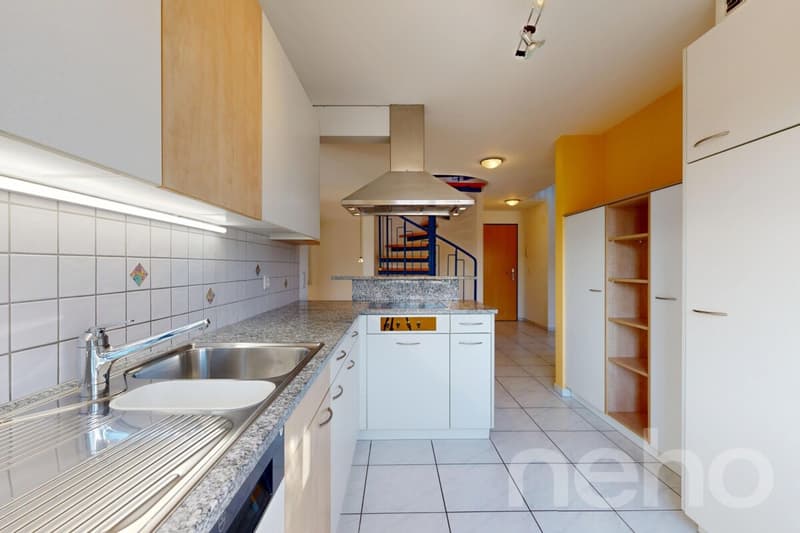 Stilvolle 4.5-Zimmer-Attika-Maisonette mit Charme und Komfort (8)