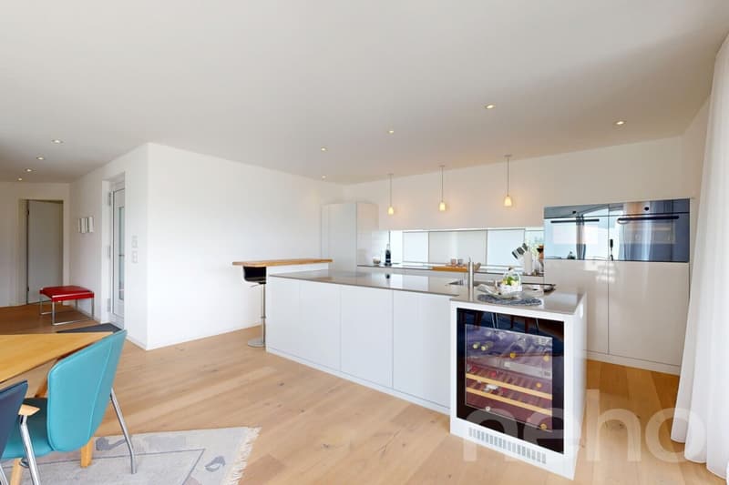 Luxuriöse 4.5-Zimmer-Wohnung mit traumhafter, unverbaubarer Weitsicht (2)
