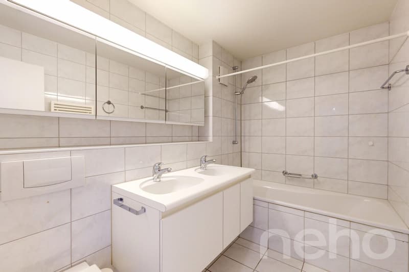 Helle 4.5-Zimmer-Wohnung mit Südbalkon in Volketswil (8)