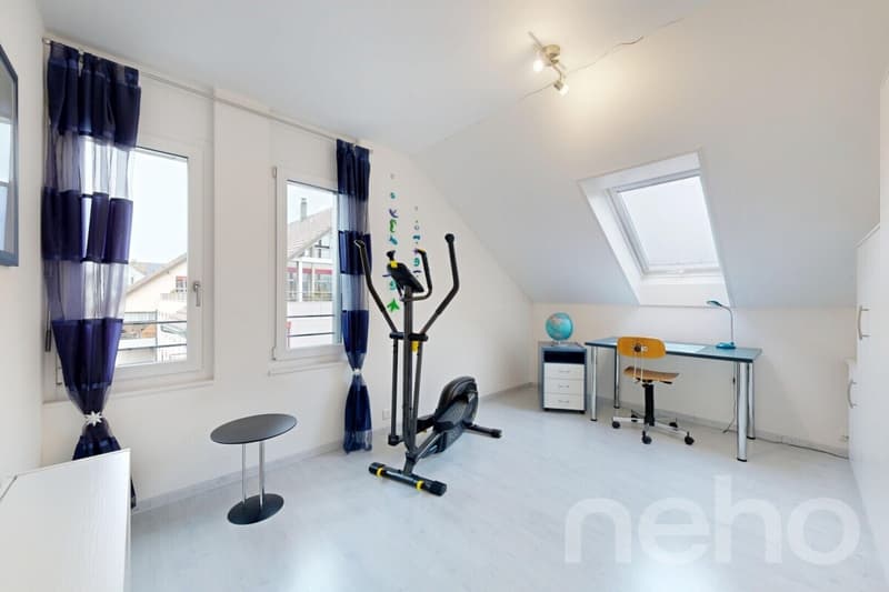 Dachwohnung mit Charme und Aussicht auf den Belpberg (10)