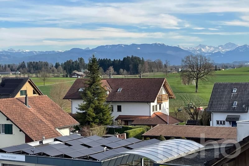 Moderne 3.5-Zi.-Wohnung mit grossem Balkon und Option für 2 Parkplätze (10)