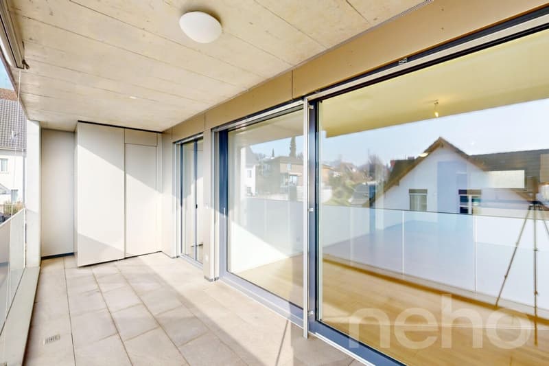 Moderne 3.5-Zi.-Wohnung mit grossem Balkon und Option für 2 Parkplätze (12)