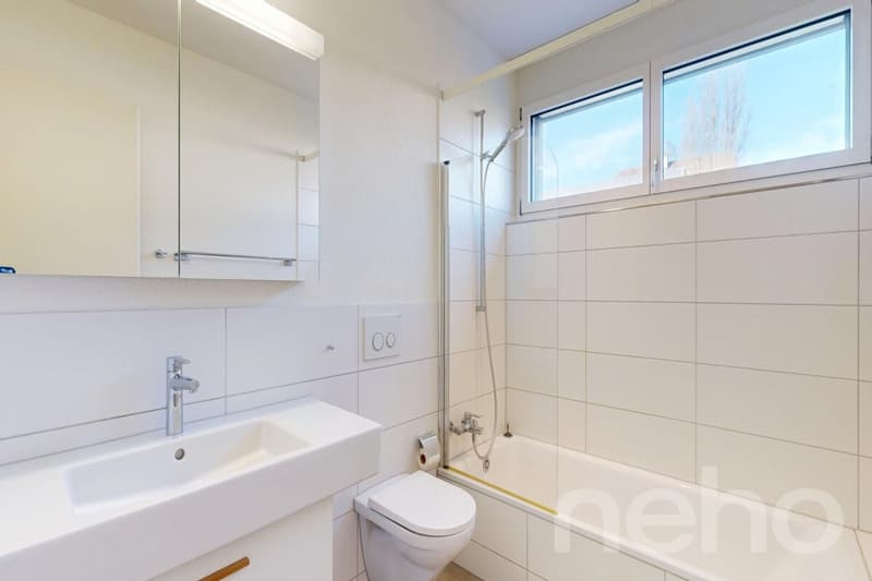 Moderne 3.5-Zi.-Wohnung mit grossem Balkon und Option für 2 Parkplätze (9)