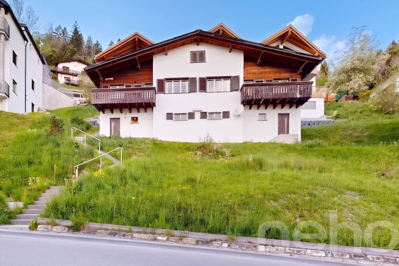 Charmantes Chalet mit Bergsicht und Ausbaupotenzial in Laax (3)