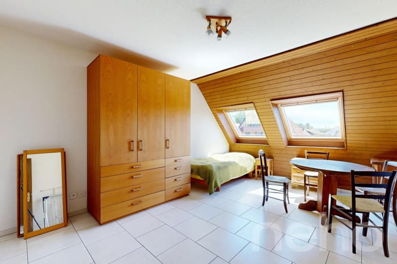 Grosszügige 4.5-Zimmer-Wohnung mit Cheminée, Balkon & Ausbaupotenzial (8)