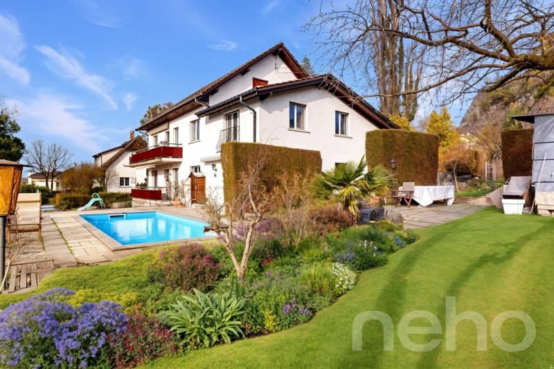Appartement avec jardin privatif et piscine en copropriété (1)