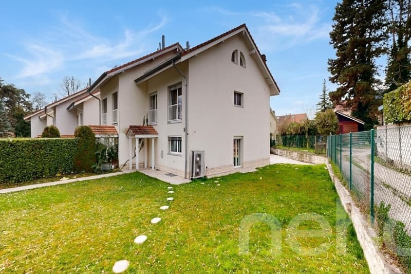 5 pièces, 180 m²: Belle maison mitoyenne en bout avec jardin à Mies (3)