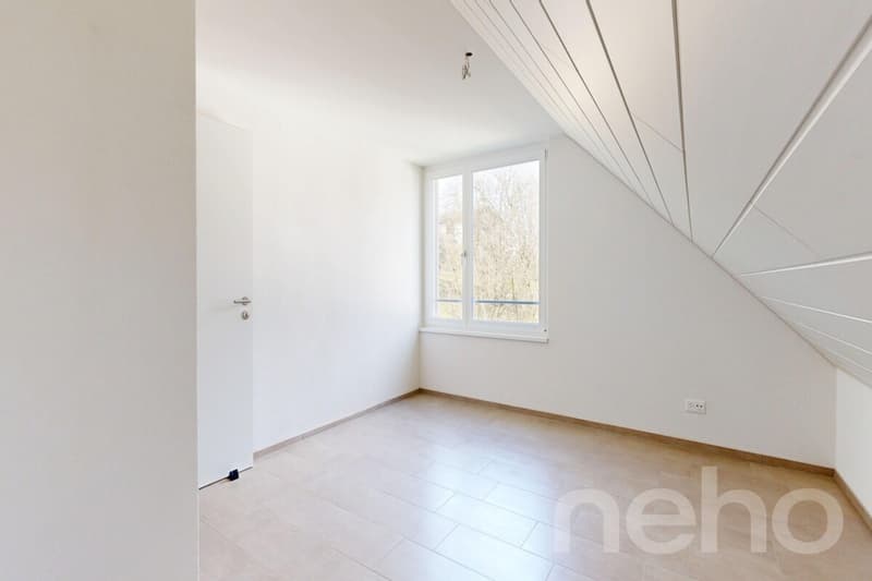 Moderne 4.5-Z' Dachwohnung mit an zentraler und dennoch ruhiger Lage (8)