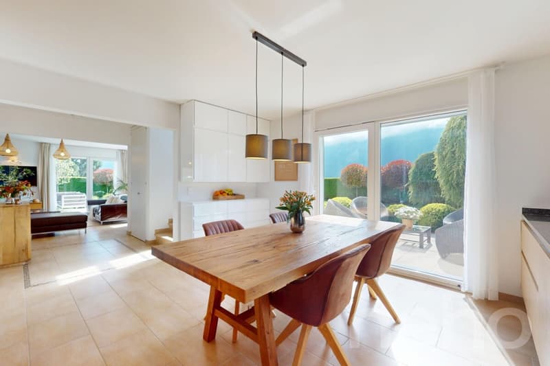 Maison meublée d?exception à Aigle avec vue et grand jardin (8)