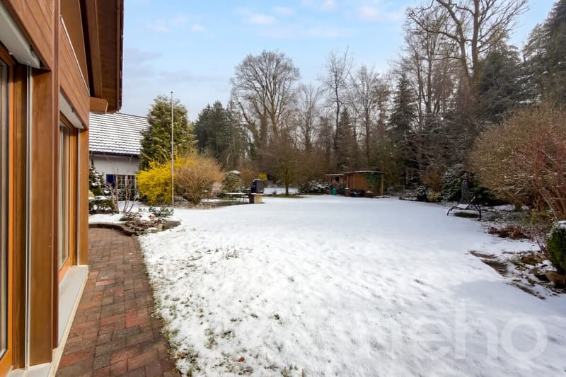 Lichtdurchflutetes Familienhaus mit Garten und direktem Waldzugang (12)