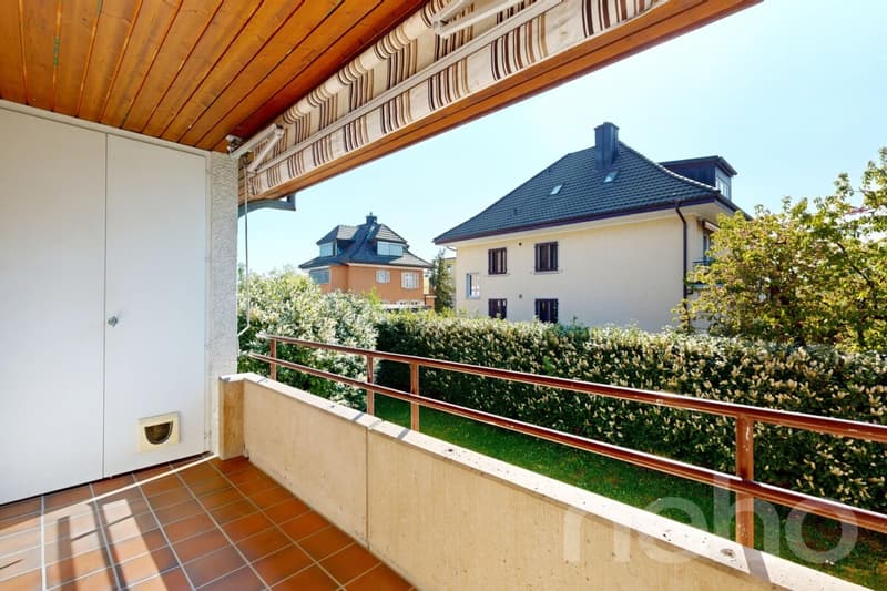 Grosse 5 Zimmer-Wohnung mit zwei Balkonen, Lift und viel Wohnkomfort (11)