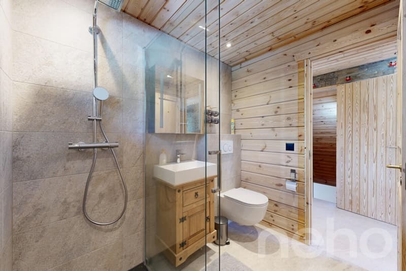 Exclusif: Magnifique chalet rénové et meublé avec soins (7)
