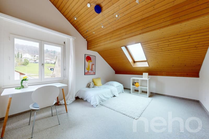 Lichtdurchflutete 5.5-Zimmer-Dachmaisonette mit Galerie und Balkon (9)