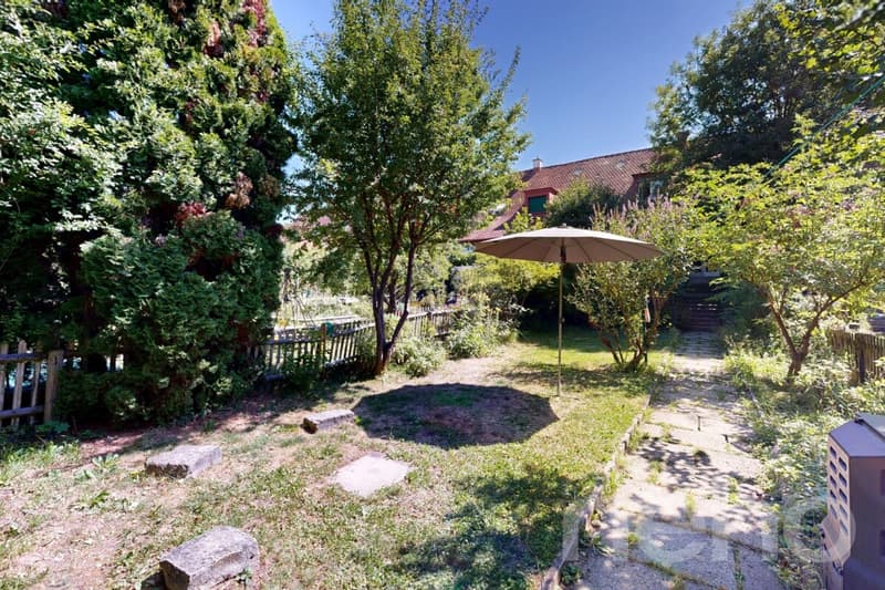4.5-Zimmer-Reihenhaus mit Garten in begehrter Wohnlage (11)