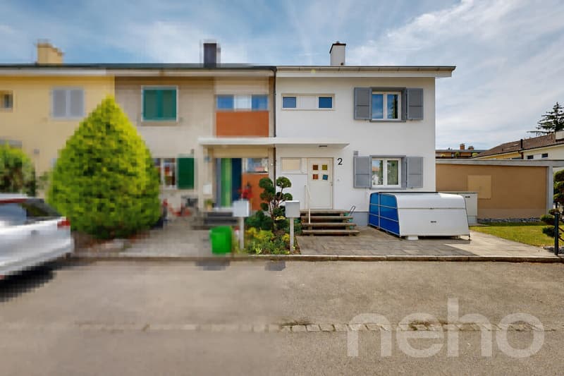 Renoviertes 4.5-Zimmer Reiheneckhaus an familienfreundlicher Lage (1)