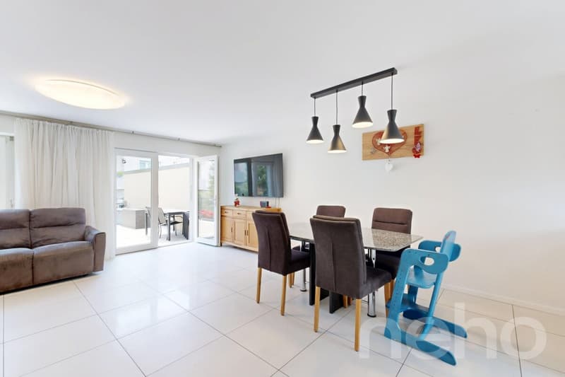 Renoviertes 4.5-Zimmer Reiheneckhaus an familienfreundlicher Lage (2)