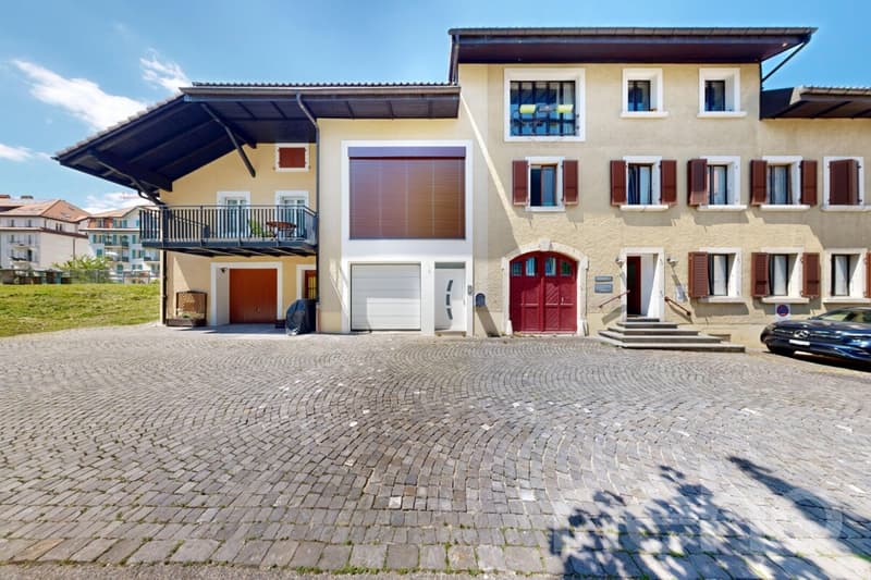 Splendide duplex de 6,5 pces (217 m²) ? Idéal pour les familles (2)