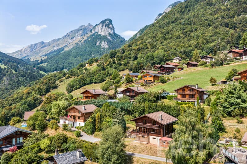 Chalet à Miex : calme absolu et vue panoramique sur les montagnes (10)
