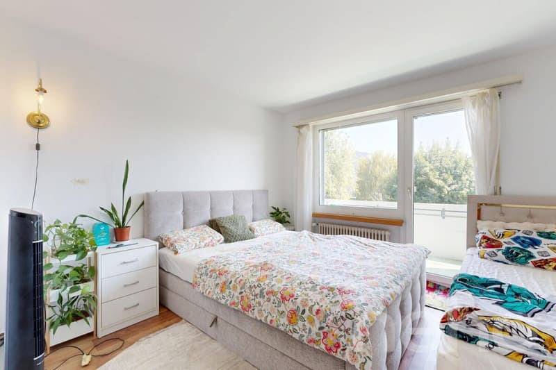 Zentrale 2.5-Zimmer-Wohnung mit Parkplatz und Potenzial (4)
