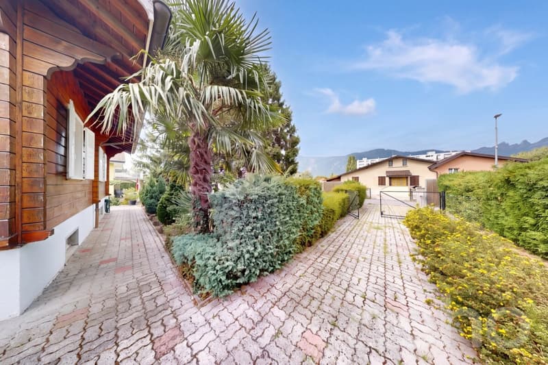 Un chalet à fort potentiel, au calme à Aigle (10)