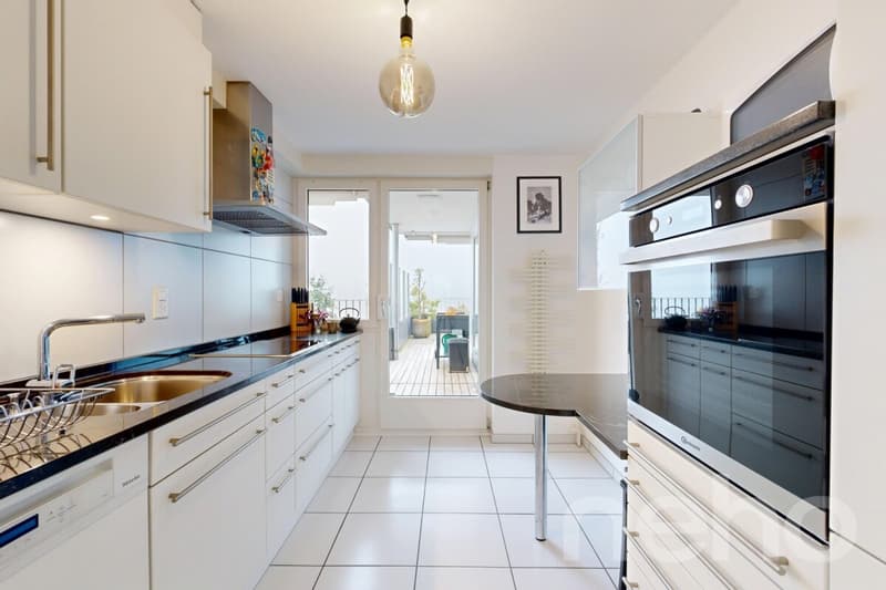 Helle, grosszügige Terrassenwohnung mit Alpensicht (7)