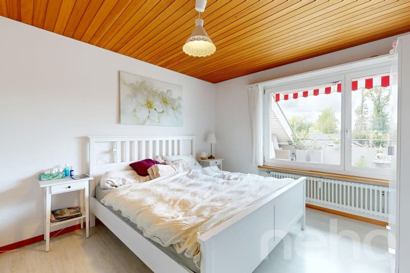 Preiswerte Dachwohnung mit Weitsicht an ruhiger Lage (7)