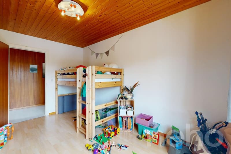 Preiswerte Dachwohnung mit Weitsicht an ruhiger Lage (8)