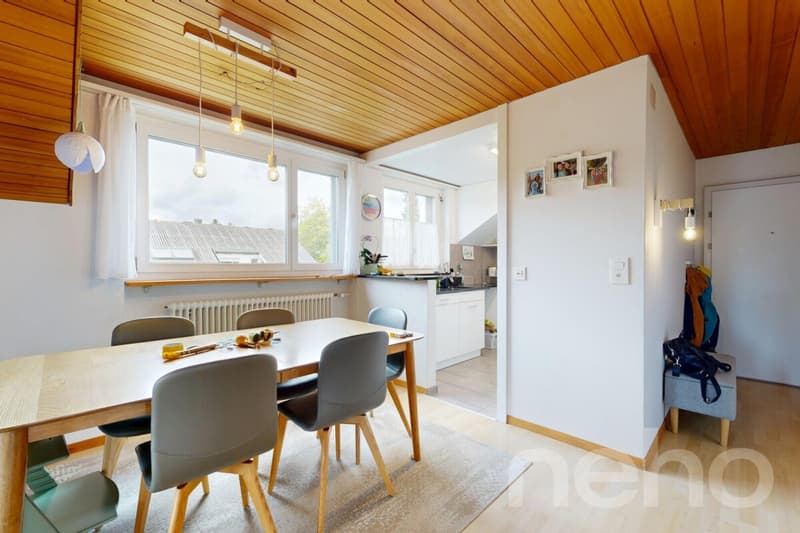 Preiswerte Dachwohnung mit Weitsicht an ruhiger Lage (4)