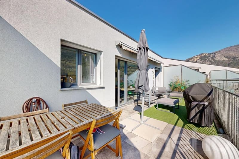 Superbe 3.5 pièces en dernier étage à Sion avec grande terrasse (10)