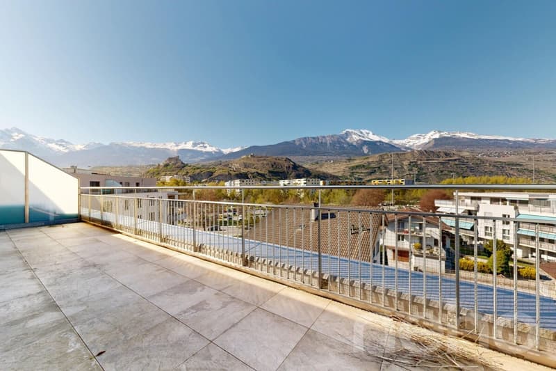 Superbe 3.5 pièces en dernier étage à Sion avec grande terrasse (11)