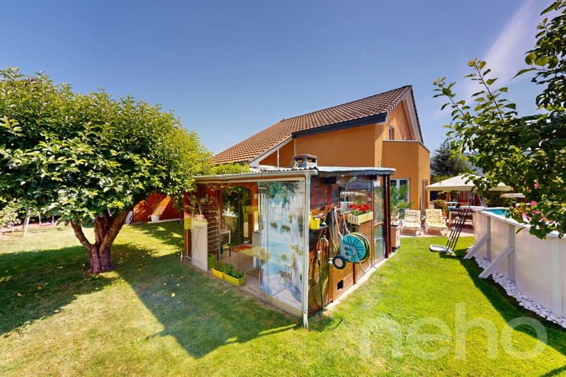 Superbe maison familiale avec piscine et cuisine d'été au calme (2)