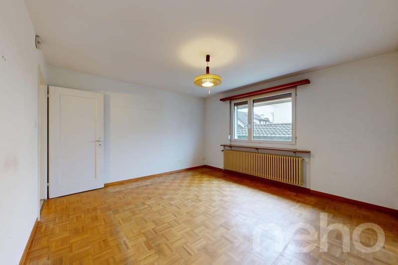 Freistehendes EFH mit viel Potenzial an familienfreundlicher Lage (2)