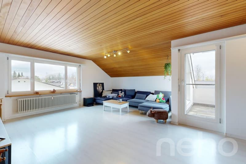 Preiswerte Dachwohnung mit 131 m² nahe Emme und Zentrum (2)