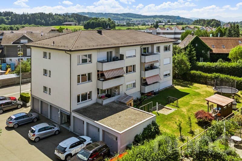Gepflegtes Mehrfamilienhaus mit 9 Wohnungen in Schwarzenbach SG (2)
