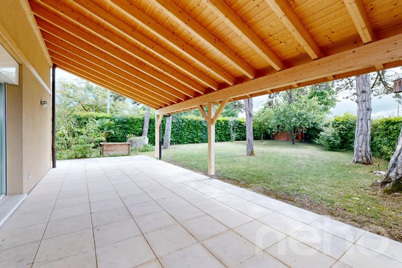 Maison mitoyenne d?angle et vaste jardin à Vessy (4)