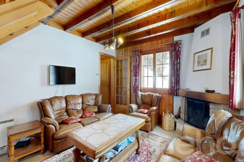 Exclusif : Chalet de 4 chambres avec garage (8)