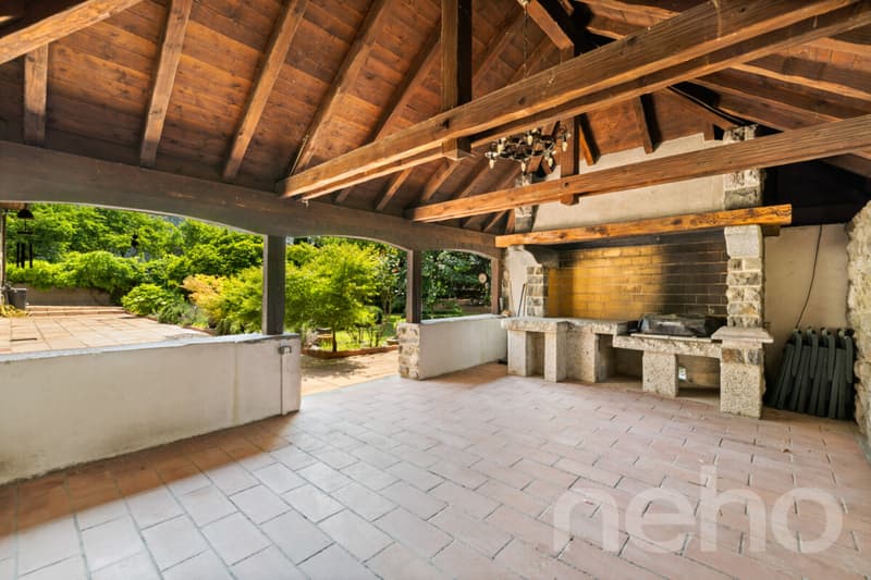 Exclusif: Magnifique propriété avec maison de maître et hangar (10)