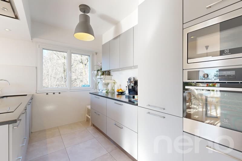 Appartement lumineux 4 chambres avec balcons et vue dégagée (2)