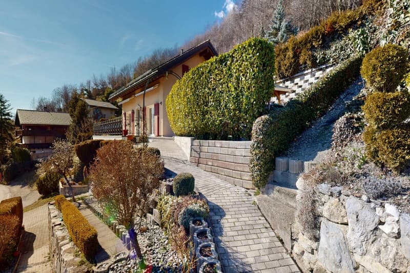 Villa individuelle - vue imprenable et studio indépendant à Daillon (10)