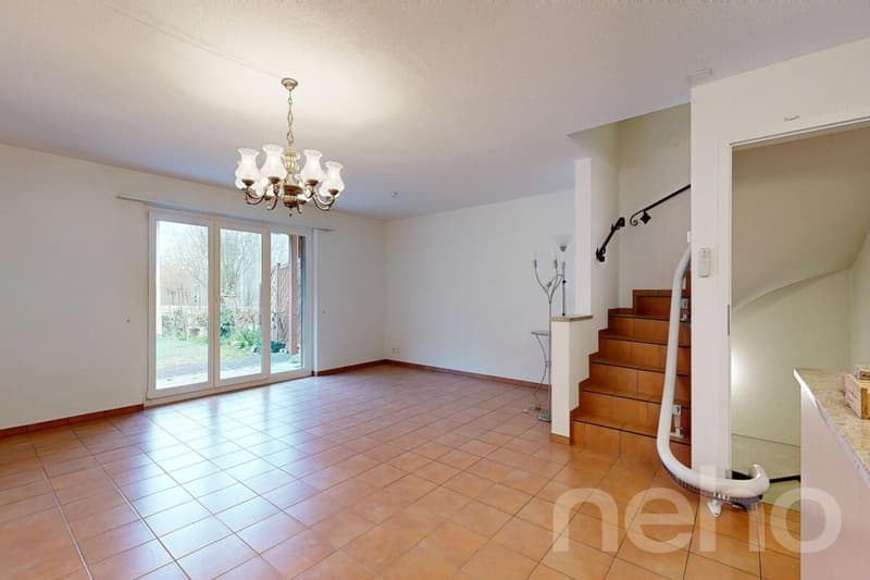 5.5 Zimmer Reihenhaus mit Garten, ausgebautem Dachstock & Treppenlift (1)