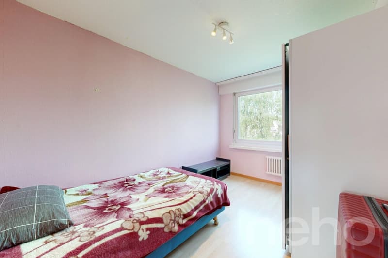 Ruhig gelegene 5-Zimmer-Wohnung mit Balkon und Tiefgaragenplatz (7)
