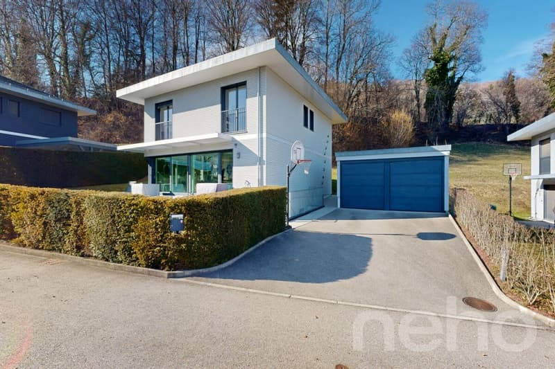 Spacieuse maison familiale avec terrasses, jardin et volumes généreux (11)