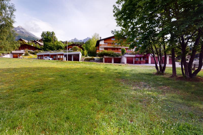 Terrain au centre d'Ovronnaz avec un bon potentiel de développement (9)