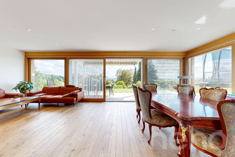 Erstklassiges 7.5-Zimmer-Einfamilienhaus mit unverbaubarer Aussicht (3)
