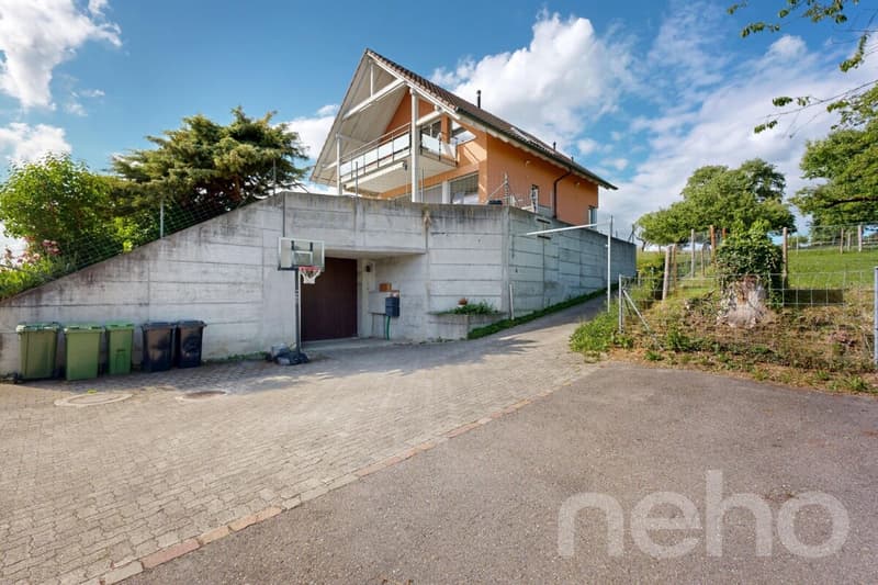 Erstklassiges 7.5-Zimmer-Einfamilienhaus mit unverbaubarer Aussicht (11)