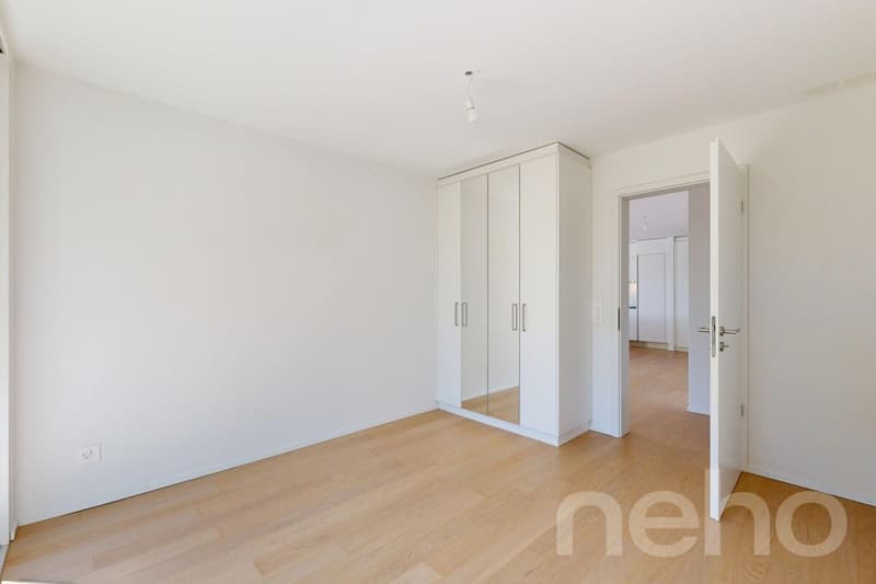 Appartement d'exception avec vue panoramique sur le lac et les Alpes (12)
